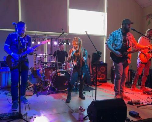 Live photo 1 from gig 1