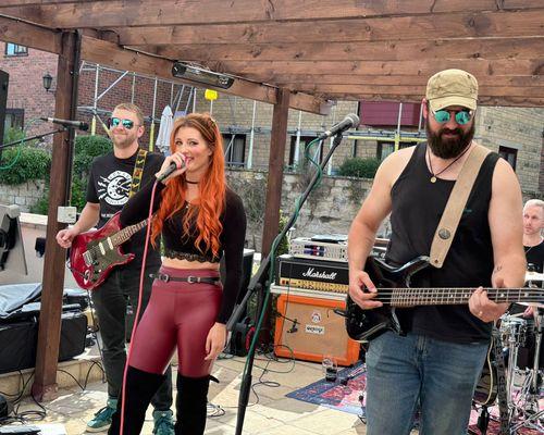 Live photo 12 from gig 2