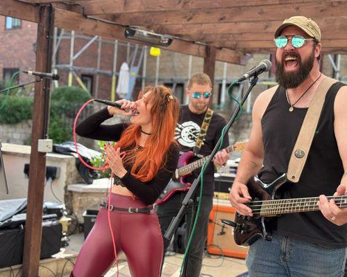 Live photo 15 from gig 2