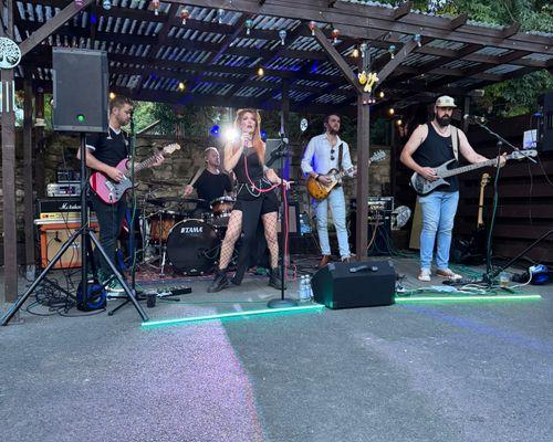 Live photo 1 from gig 3