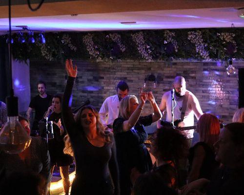 Live photo 3 from gig 4